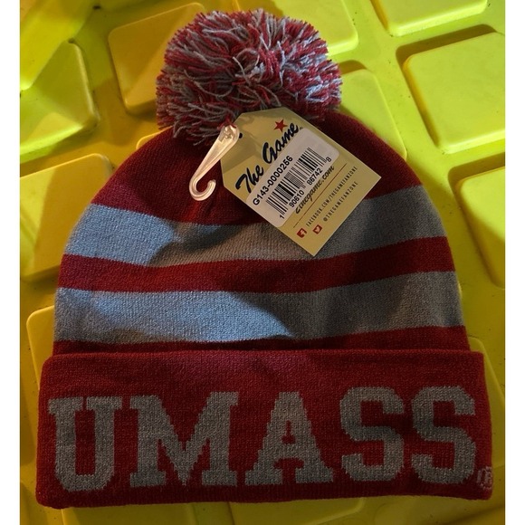 NEW The Game Officially Licensed NCAA U Mass Adult Knit Winter Hat - Picture 1 of 4